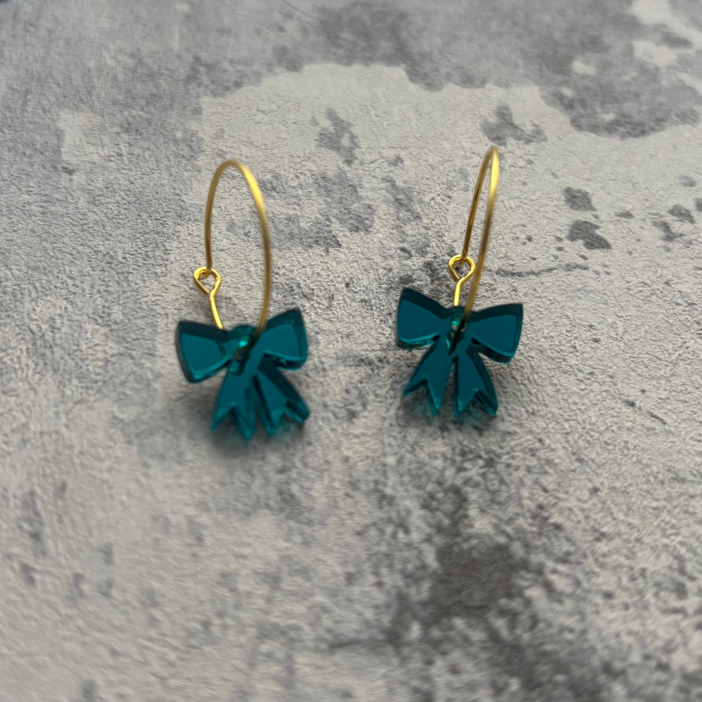 petite Bow hoops