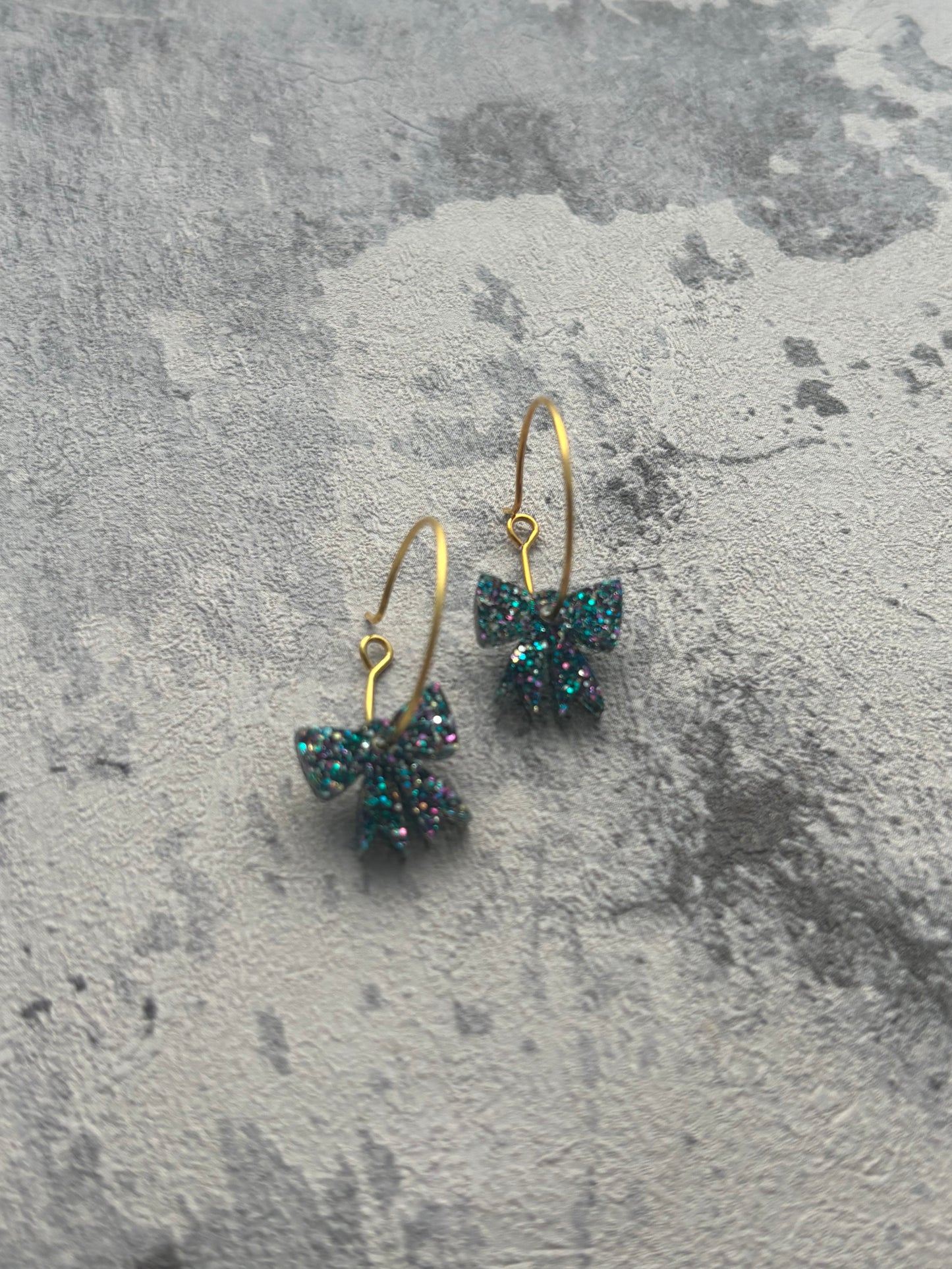 petite Bow hoops