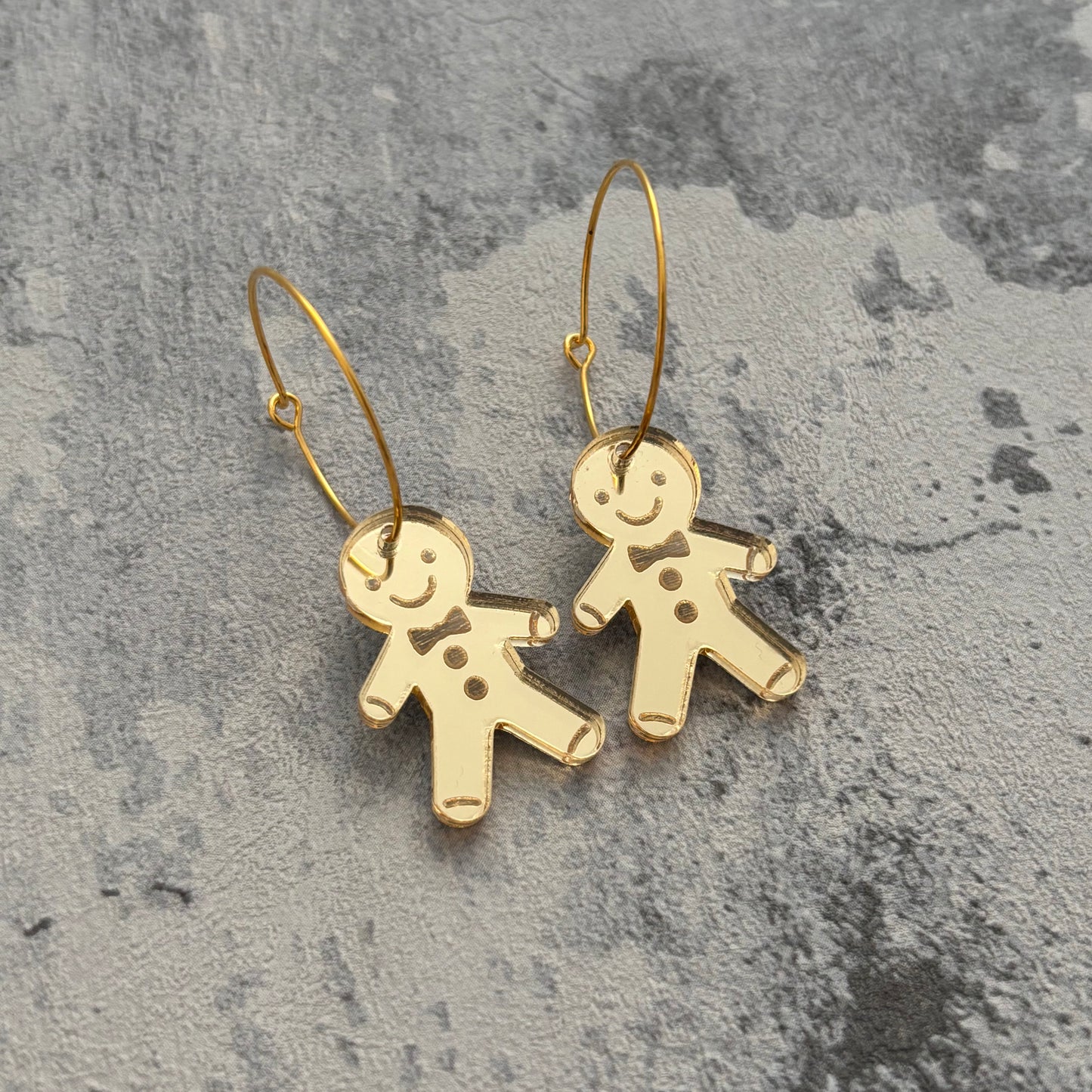Small gingerbread men earrings