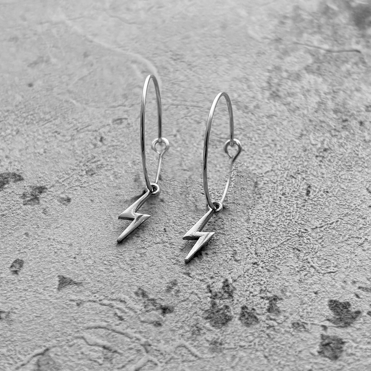 Lightning bolt hoops